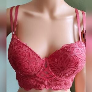 NWT Red Lacy Underwire Push-Up Bra, Size 38C  ***WITH DEFECT***